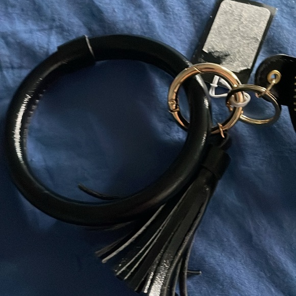 Mavi Bandz wristlet - Picture 4 of 4